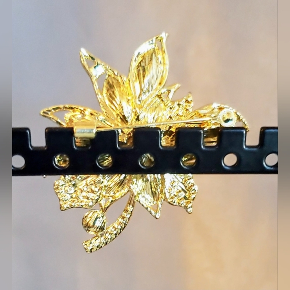 Blue Crystal Floral Goldtone Brooch - Women's Jewelry Accessory - Picture 5 of 7